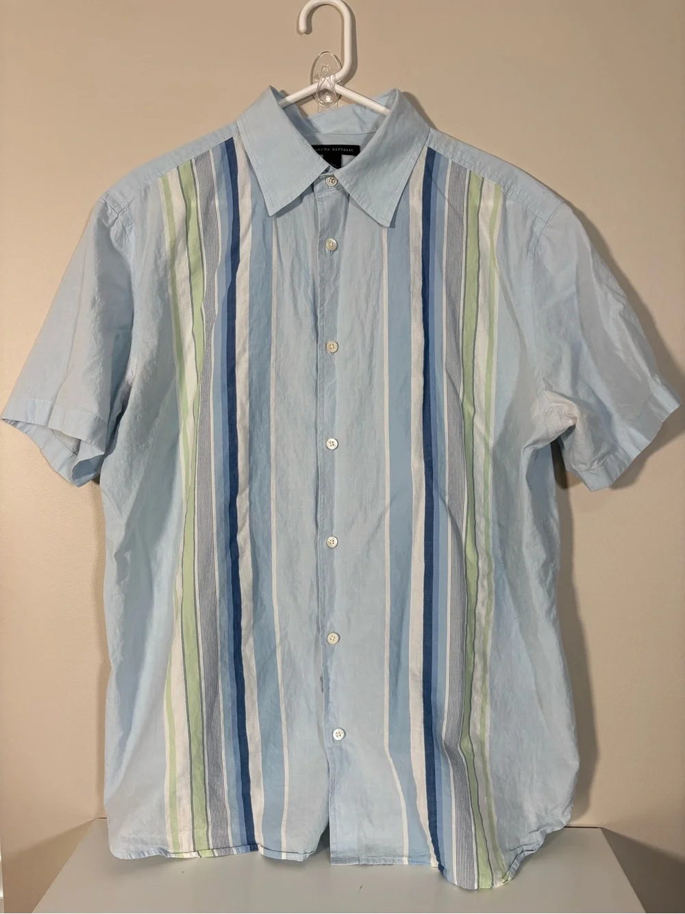 Banana Republic Light Blue Multi-Stripe Short-Sleeve Button-Down